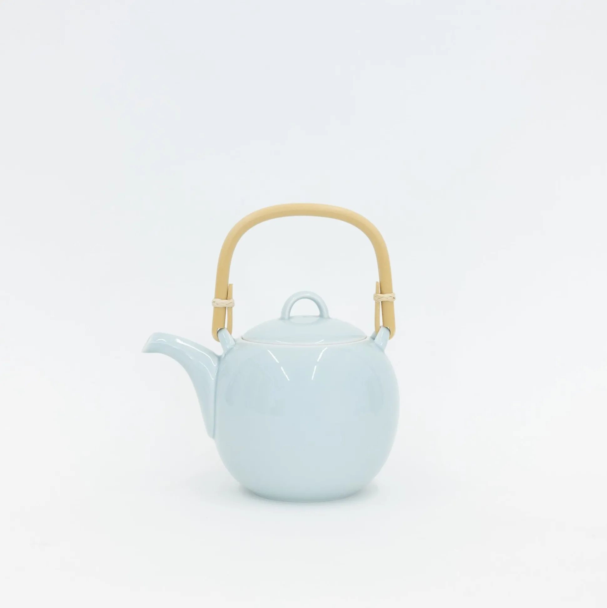 Hakusan Porcelain Mayu Teapot