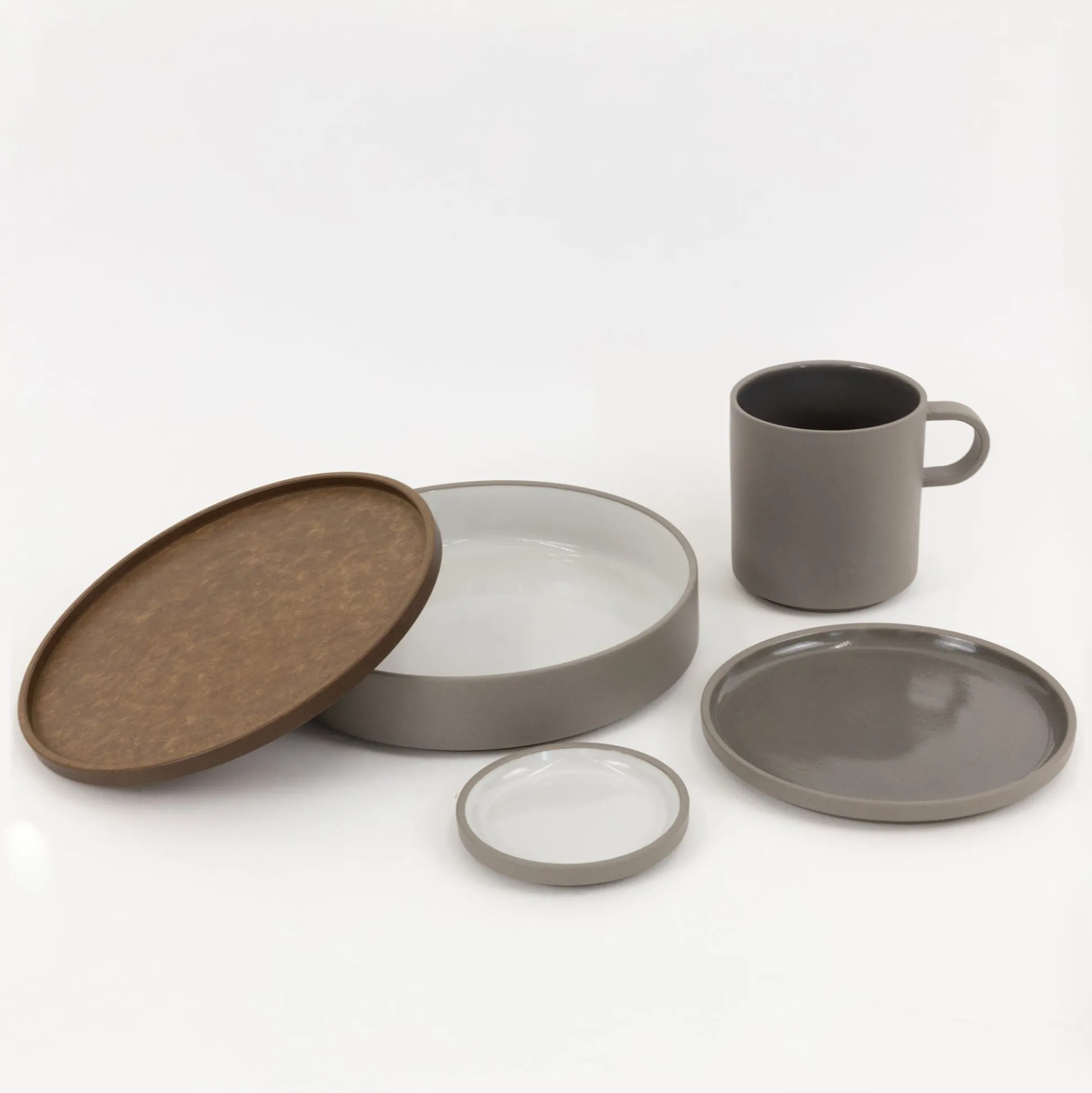 Hdg120 - Mug Dark Gray Medium O 3.3/8"