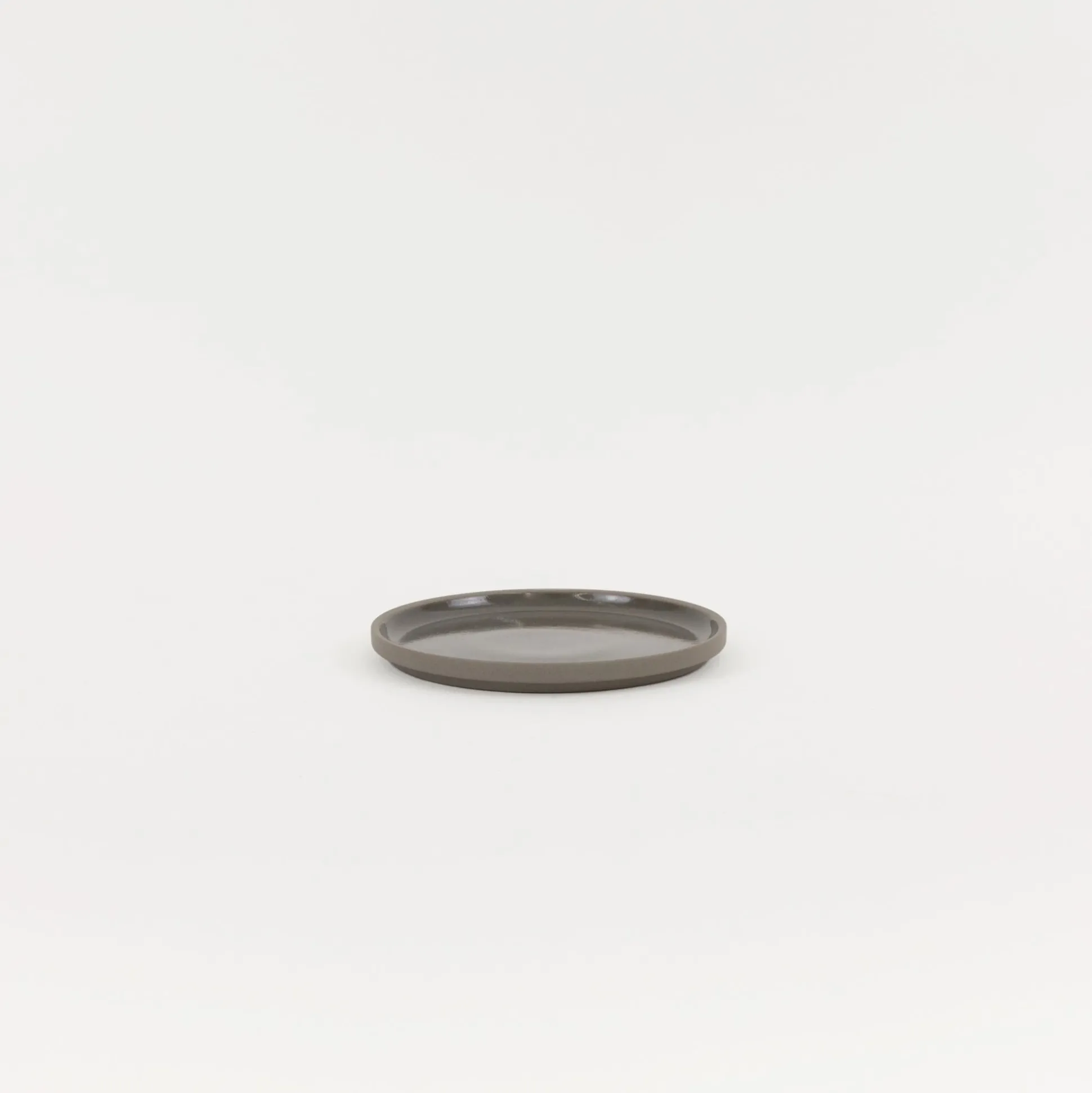 Hdg102 - Plate / Lid Dark Gray O 5.5/8"