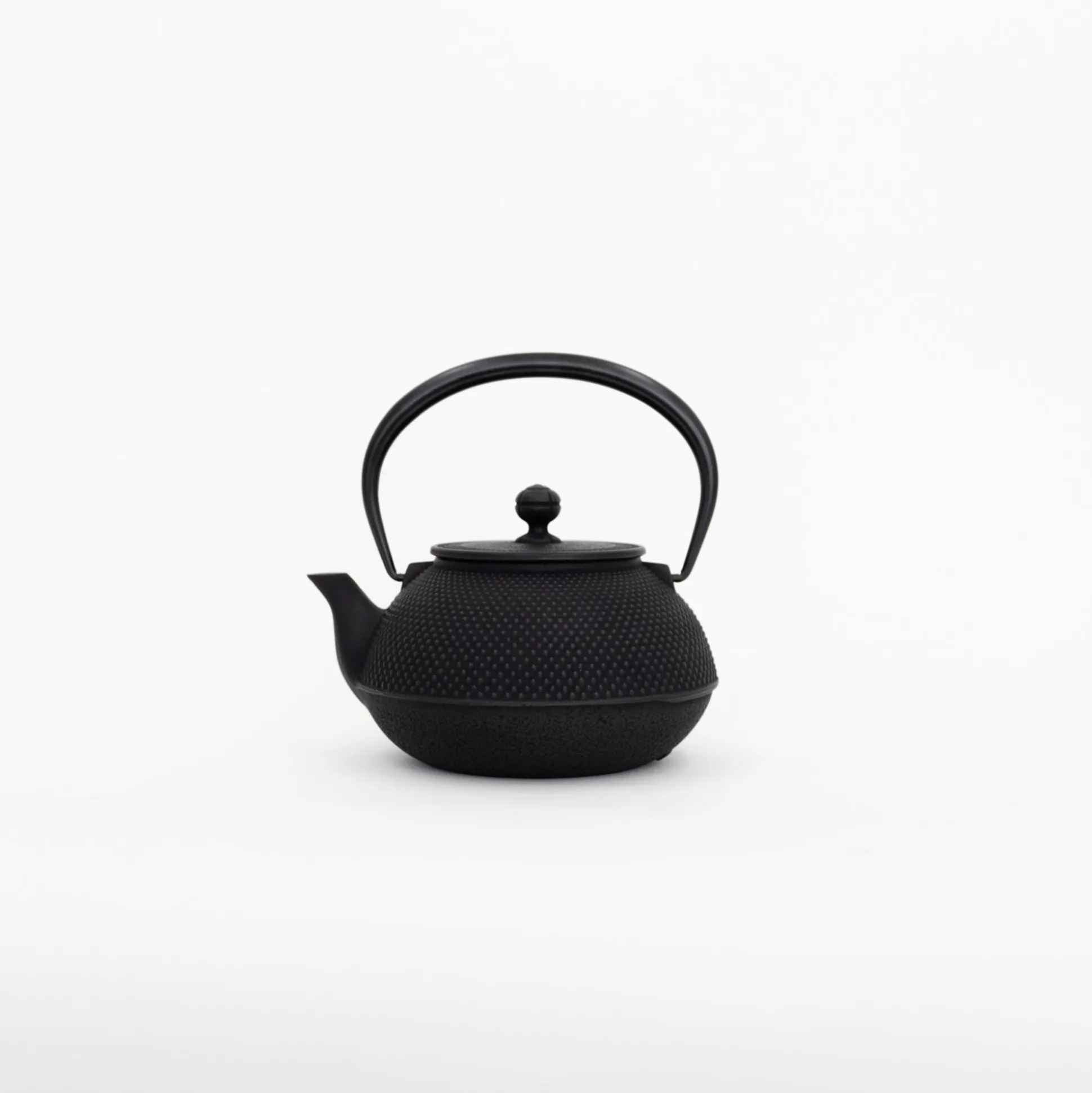 Nambu Tekki Cast Iron Teapot With Strainer - Arare