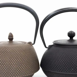 Nambu Tekki Cast Iron Teapot With Strainer - Arare