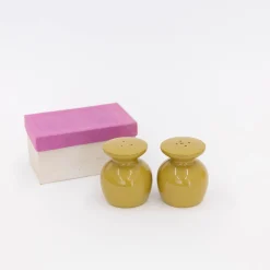 104 60'S, Salt And Pepper Shaker - Mustard 2