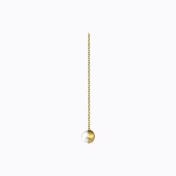 Shihara Half Pearl Chain Earring 90°