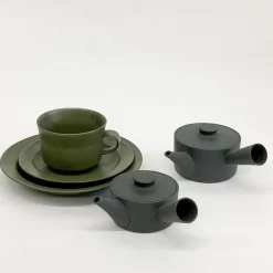 Tea Pot/Kyu-Su By Yumiko Iihoshi