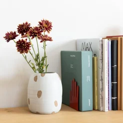 Tomoro Petal Vase