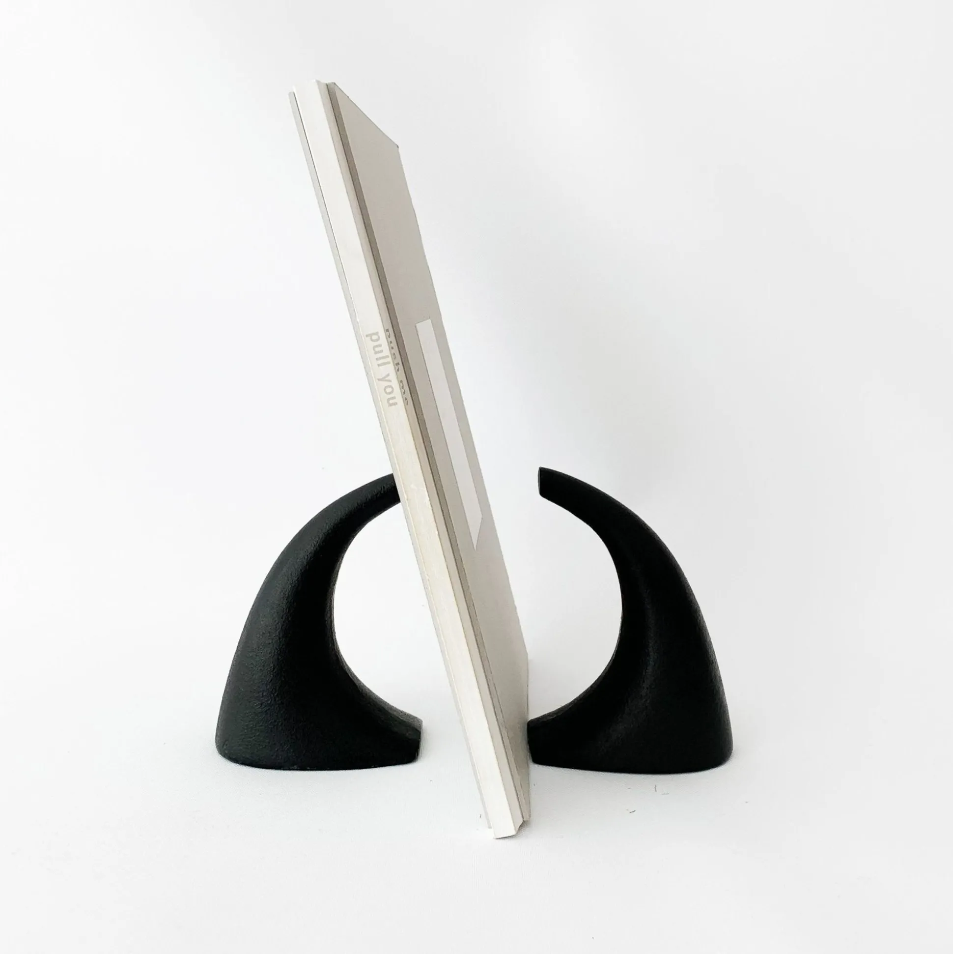 Tsuno "Horn" Iron Bookends