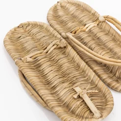 114 Zori (Sandals)